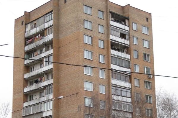 Обшивка лоджий и балконов сайдингом снаружи - фото 74